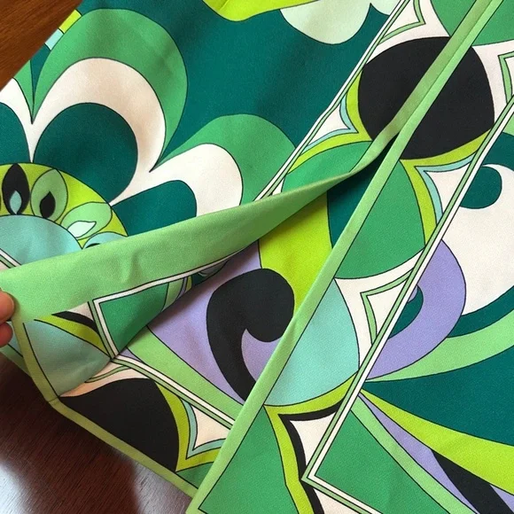 Pucci-Style Vibrant Print Blouse & Skirt Set – Luxurious Designer Look - Picture 11 of 14